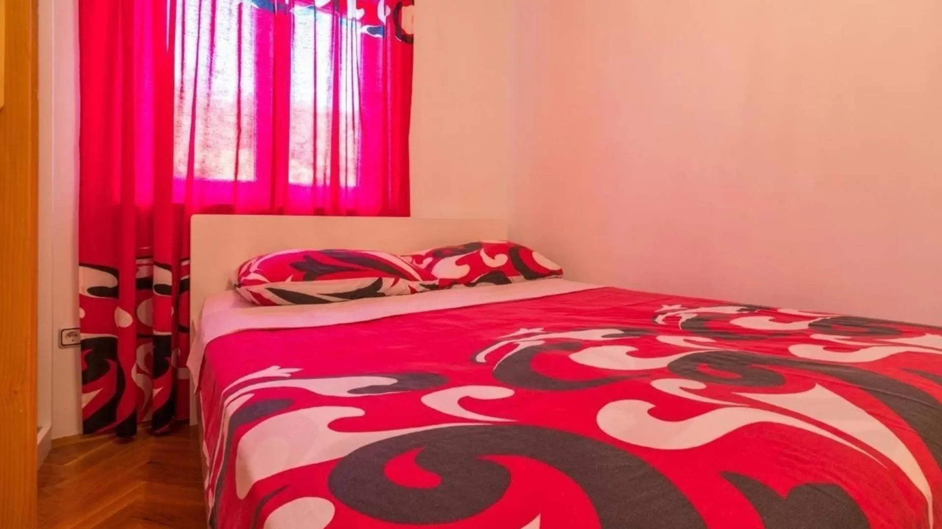 Schoene Wohnung In Crikvenica Mit Terrasse Und Gemeinschaftlichem Pool Apartment